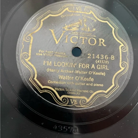 Rare !I'M LOOKIN' FOR A GIRL by comedian Walter O'Keefe. phonograph record